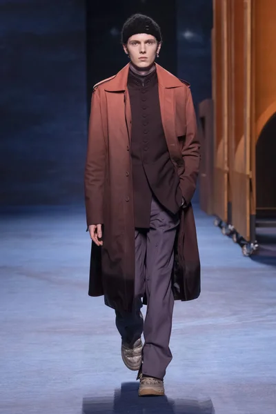 Look 20